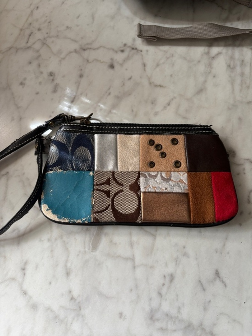Y2K vintage Coach wristlet